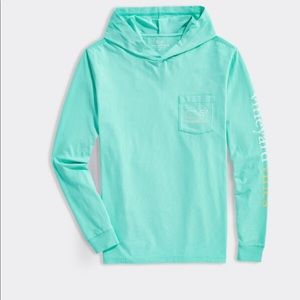 Vineyard vines- long sleeve hood T-shirt